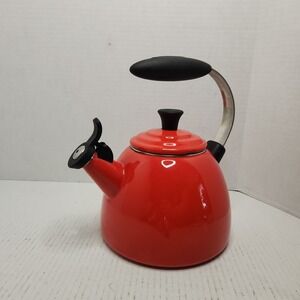 Le Creuset Carmin Red Halo Whistling Tea Kettle Enamel on Steel 1.5L 1.6 Qt READ